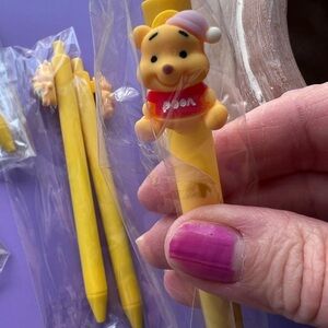 Yellow Pooh Bear Pens x5
